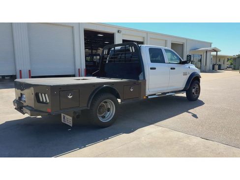 Used 2018 RAM 4500 Tradesman w/ Chrome Appearance Group AWD/4WD image 8