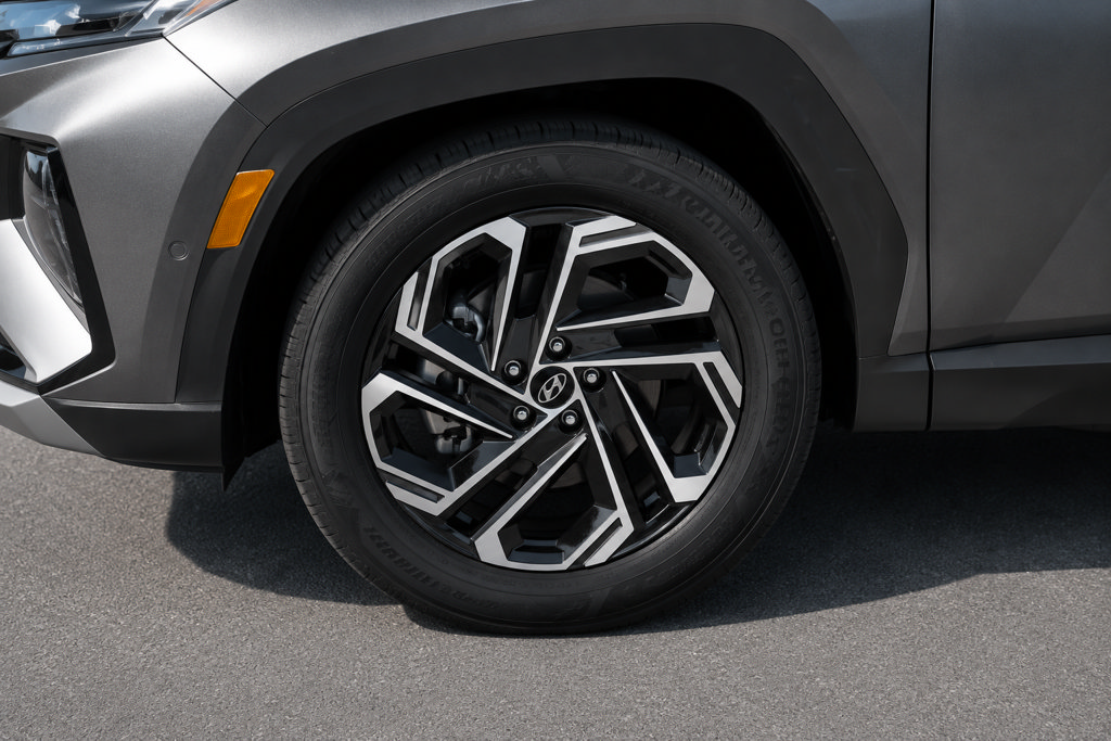 New 2026 Hyundai Tucson Limited FWD image 12
