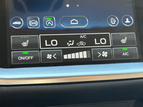 Used 2025 Subaru Outback Premium image 18