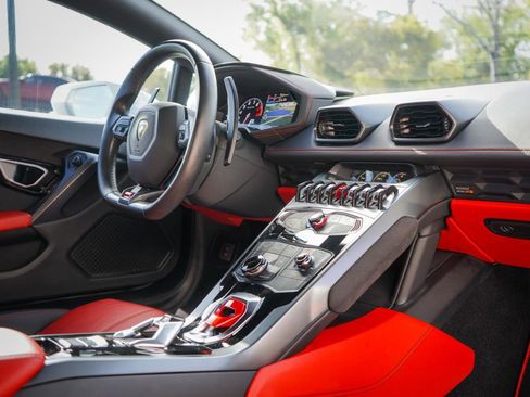 Used 2015 Lamborghini Huracan LP 610-4 image 15