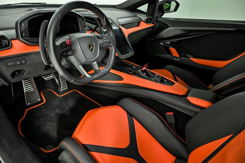 Used 2024 Lamborghini Revuelto AWD/4WD image 39