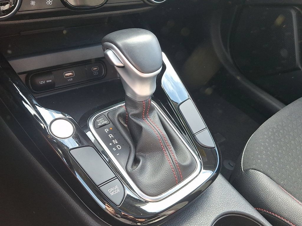 Used 2025 Kia Soul GT-Line FWD image 18