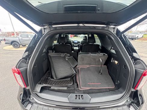 Used 2022 Ford Explorer ST-Line w/ Class IV Trailer Tow Package image 14