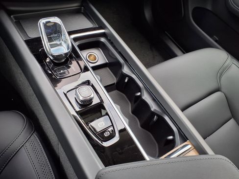 New 2026 Volvo XC60 B5 Plus w/ Climate Package image 14