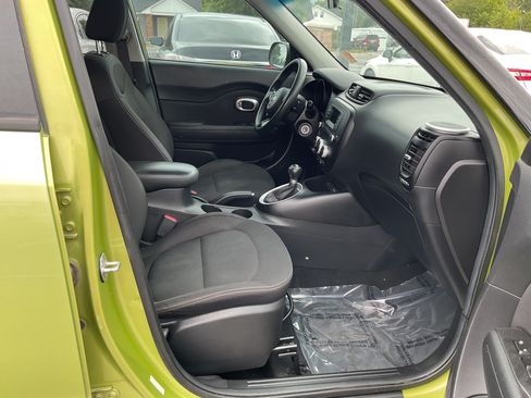 Used 2015 Kia Soul FWD image 10