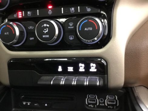 Used 2019 RAM 1500 Laramie image 26