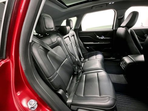 Used 2022 Lincoln Corsair AWD w/ Premium Package image 23