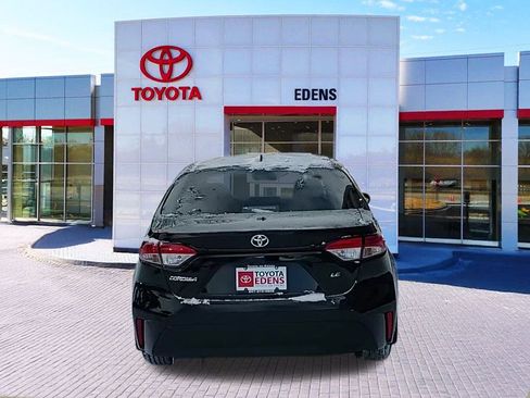 Used 2025 Toyota Corolla LE image 4