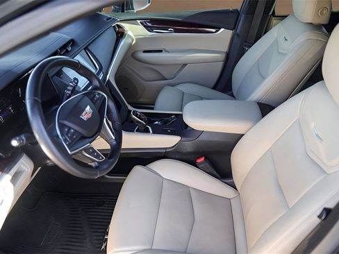 Used 2019 Cadillac XT5 Luxury image 9