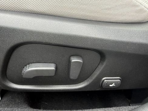 Used 2018 Subaru Forester 2.5i Premium image 17