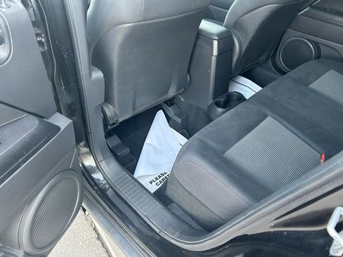 Used 2011 Jeep Patriot Latitude image 9