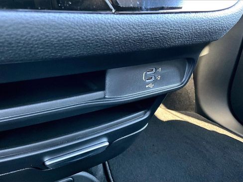 New 2026 Chrysler Pacifica Select image 26