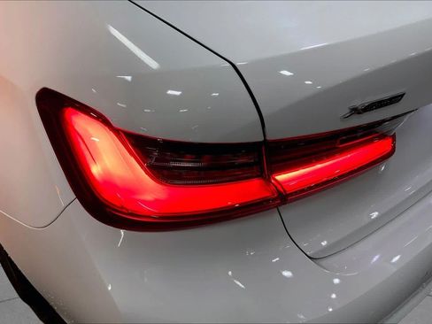 Used 2022 BMW 330i xDrive Sedan w/ Premium Package AWD/4WD image 29