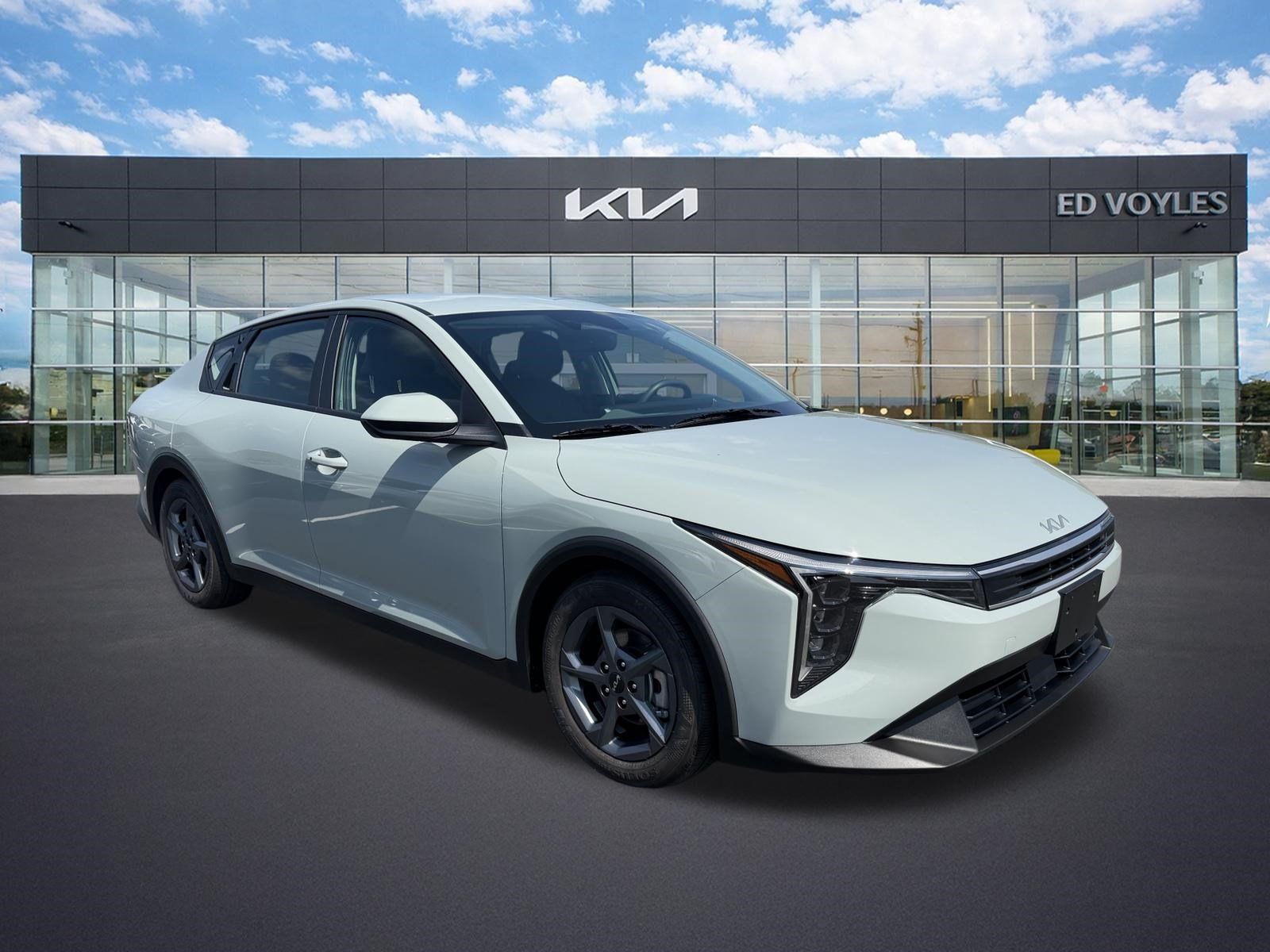 Certified 2026 Kia K4 FWD image 1