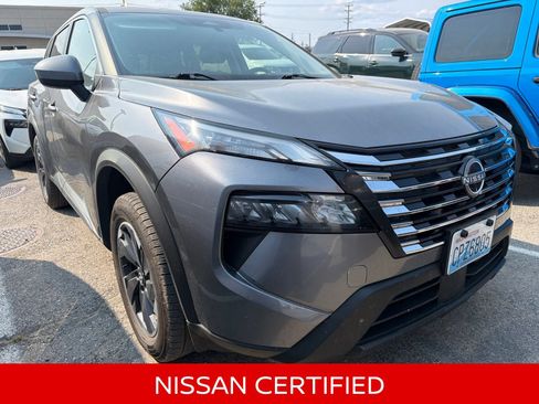Certified 2025 Nissan Rogue SV AWD/4WD image 4