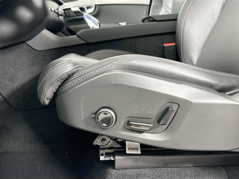 New 2025 Volvo XC90 T8 Ultra w/ Protection Package Premier image 14