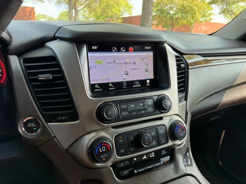 Used 2015 GMC Yukon Denali w/ Open Road Package AWD/4WD image 17