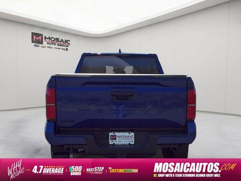 Used 2024 Toyota Tacoma TRD Sport AWD/4WD image 4