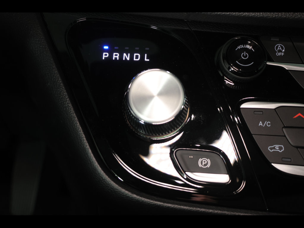 New 2027 Chrysler Pacifica Select w/ S Appearance Package FWD image 20