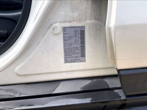 Used 2017 Nissan Rogue SV FWD image 18