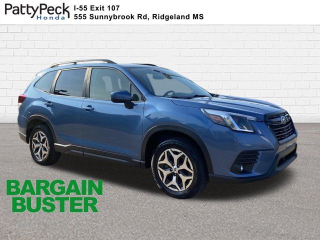 Used 2024 Subaru Forester Premium AWD/4WD image 1