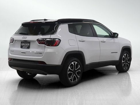 Used 2024 Jeep Compass Limited image 5