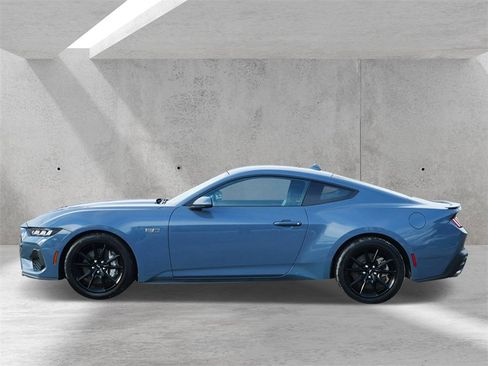 Used 2024 Ford Mustang GT Premium image 5