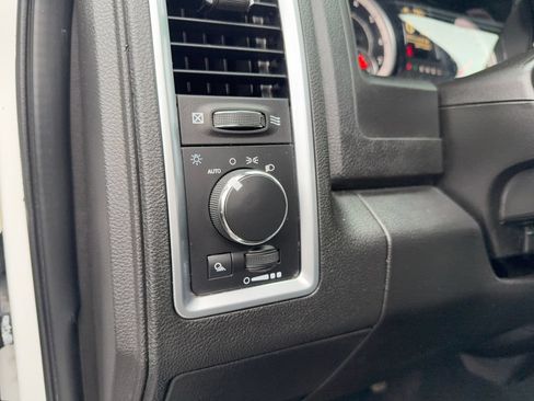 Used 2024 RAM 1500 Warlock AWD/4WD image 11
