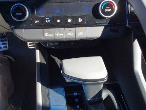 New 2025 Hyundai Elantra SEL w/ Cargo Package image 13