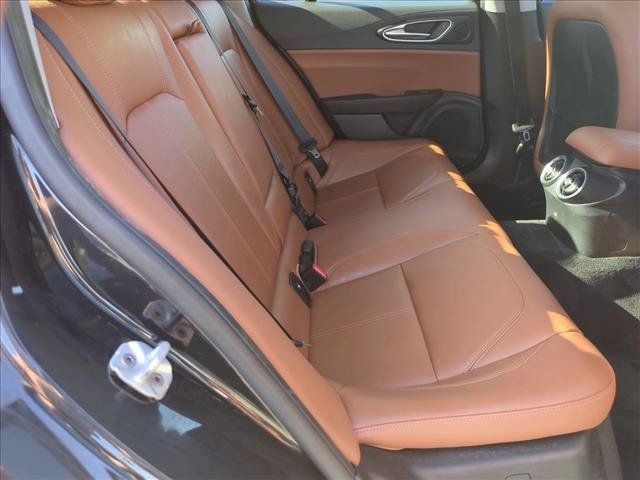 Used 2017 Alfa Romeo Giulia AWD image 21