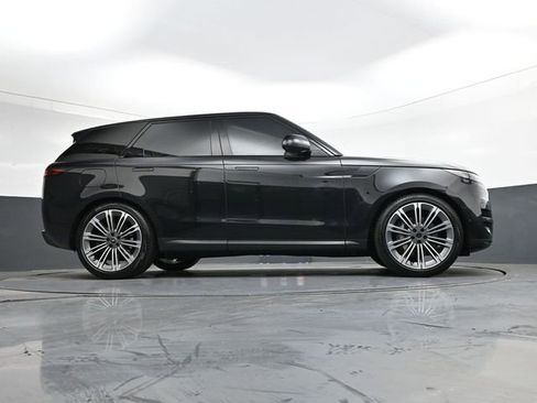 Used 2024 Land Rover Range Rover Sport SE image 30