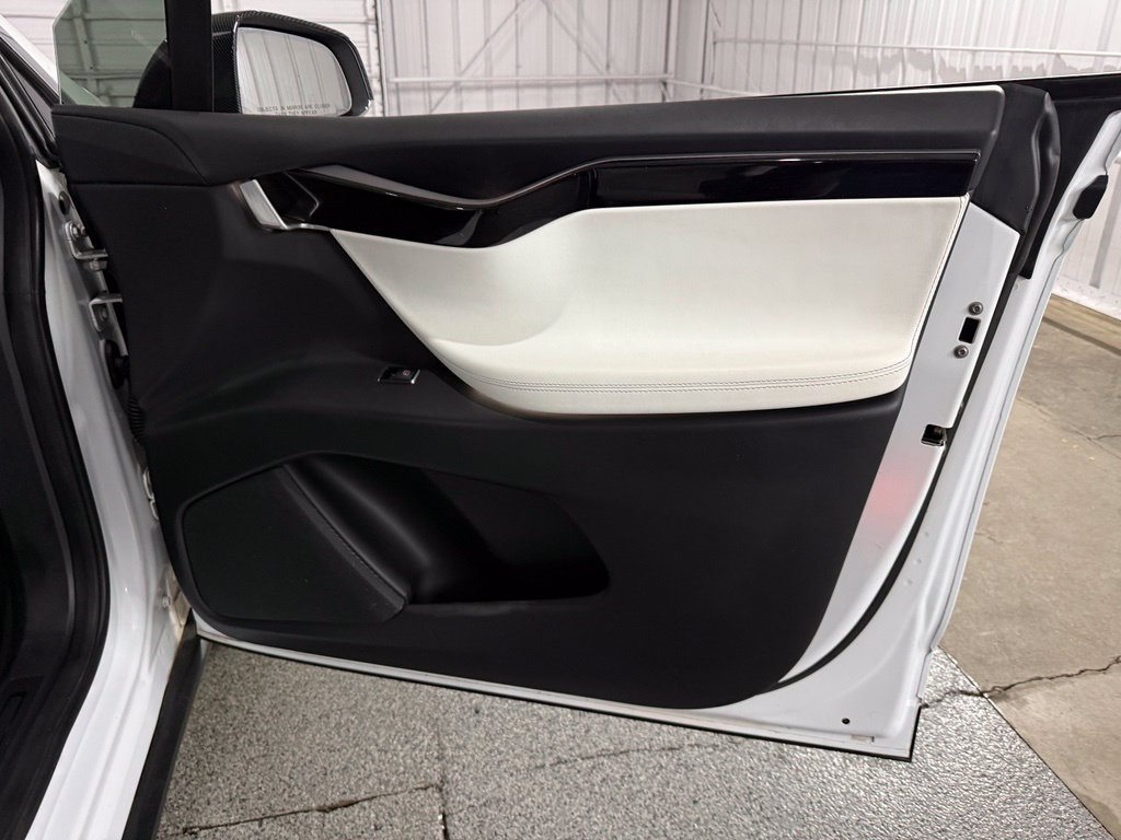 Used 2019 Tesla Model X Long Range AWD/4WD image 30