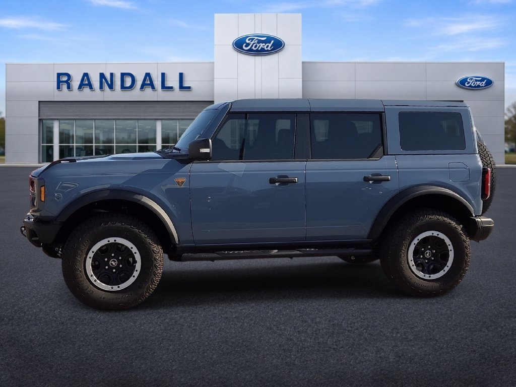 Used 2025 Ford Bronco Badlands AWD/4WD image 3