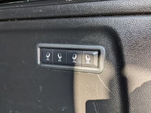 Used 2025 Jeep Wagoneer L 4WD image 31