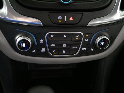 Used 2023 Chevrolet Equinox LT image 23