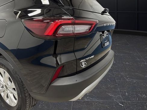 Used 2024 Ford Escape Active image 32