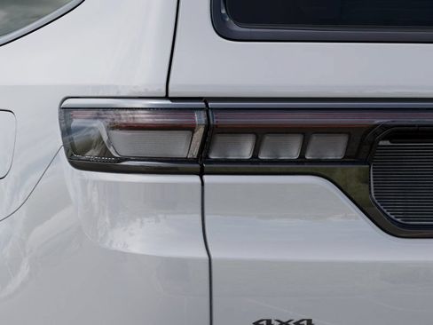 New 2026 Jeep Grand Wagoneer Summit AWD/4WD image 9