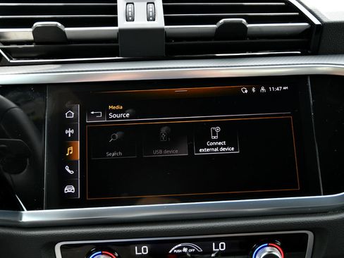 Used 2025 Audi Q3 2.0T Premium image 17