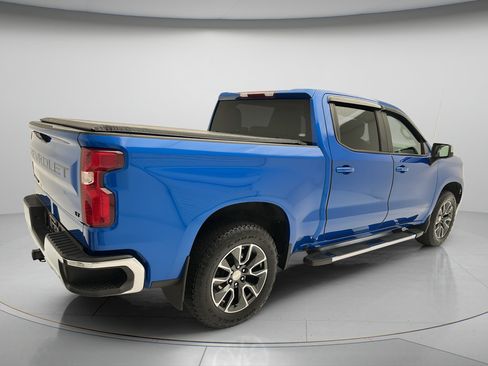 Used 2023 Chevrolet Silverado 1500 LT AWD/4WD image 5