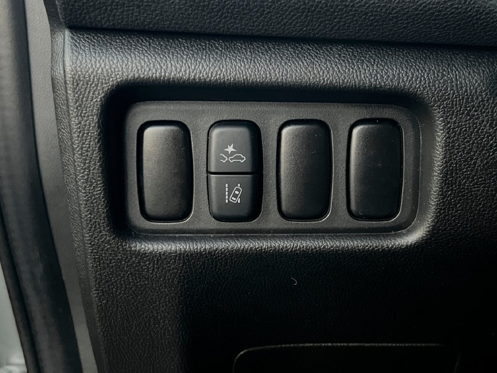 Used 2025 Mitsubishi Outlander Sport ES AWD/4WD image 30