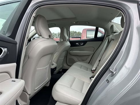 Used 2024 Volvo S60 B5 Plus w/ Climate Package image 6