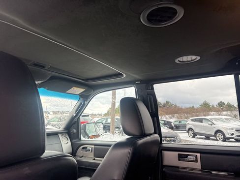 Used 2017 Ford Expedition EL XLT w/ Equipment Group 202A image 28