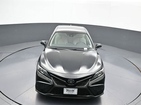 Certified 2022 Toyota Camry SE image 33
