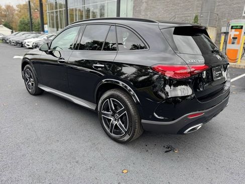 Used 2025 Mercedes-Benz GLC 300 4MATIC image 5