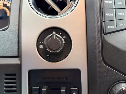 Used 2013 Ford F150 XLT w/ Luxury Equipment Group image 16