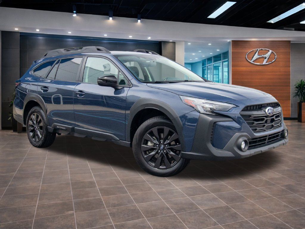 Used 2025 Subaru Outback Onyx Edition AWD/4WD image 3