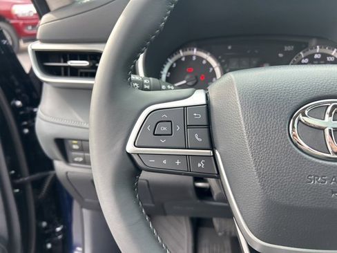 New 2026 Toyota Highlander XLE image 22