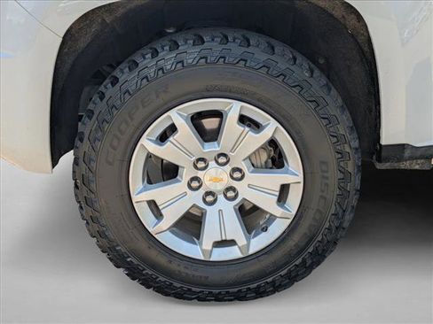 Used 2020 Chevrolet Colorado LT w/ Safety Package image 21