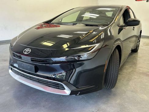 Used 2026 Toyota Prius Plug-In Hybrid FWD image 7