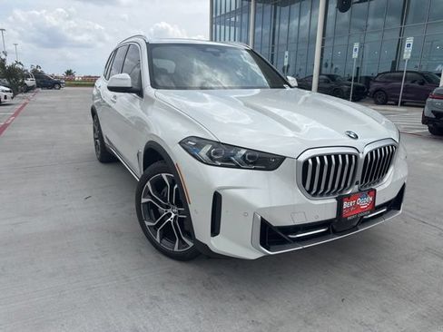 New 2026 BMW X5 xDrive40i w/ Off-Road Package AWD/4WD image 1